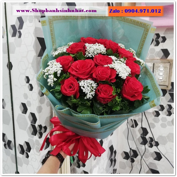 Đặt bánh kem và hoa tươi ở quận 1