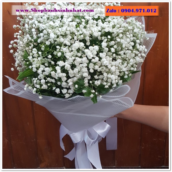 Đặt bánh kem và hoa tươi ở quận 4