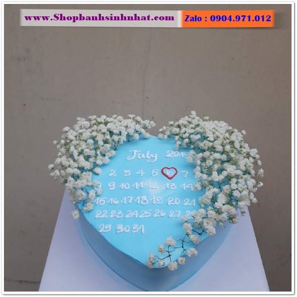 bánh kem cuốn lịch ở hòa bình