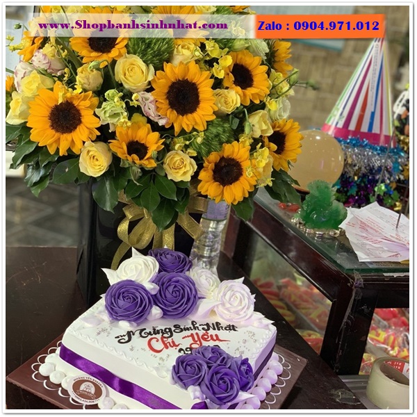combo bánh kem và hoa tươi ở bình phước